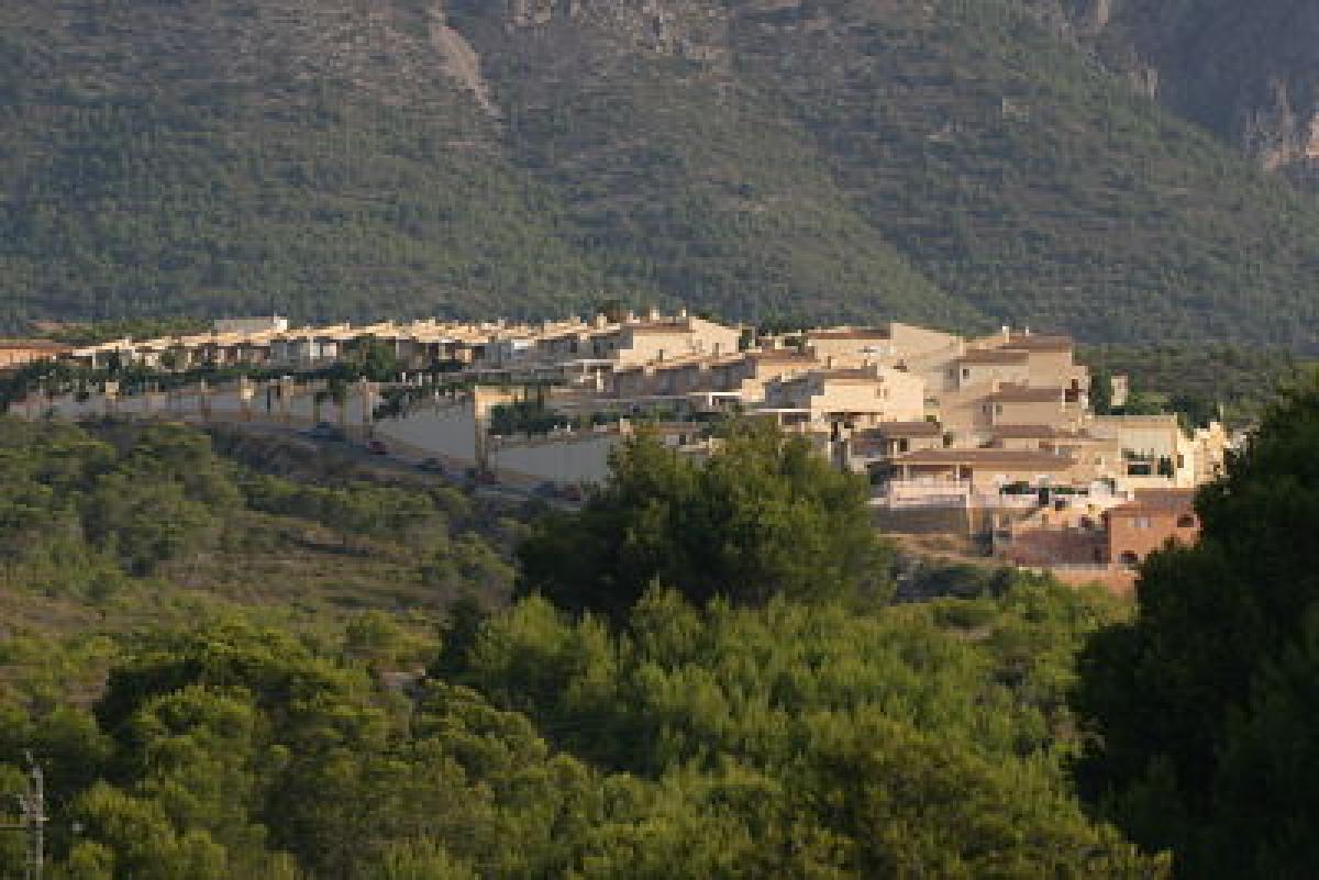 Alicante reformula el dise&ntilde;o urban&iacute;stico del Parque Central para extenderlo hasta la estaci&oacute;n de Adif