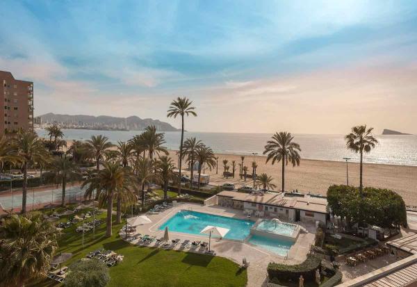 Benidorm pierde el 13,7% de pernoctaciones hoteleras pero sigue como tercer destino peninsular
